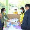 ส่งมอบหีบวัสดุอุปกรณ์ให้กับคณะกรรมการประจำหน่วยเลือกตั้ง